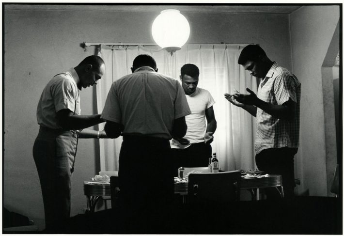 Gordon Parks, "Untitled". Miami, Florida, 1966. Photo © The Gordon Parks Foundation, courtesy of Arthur Roger Gallery.