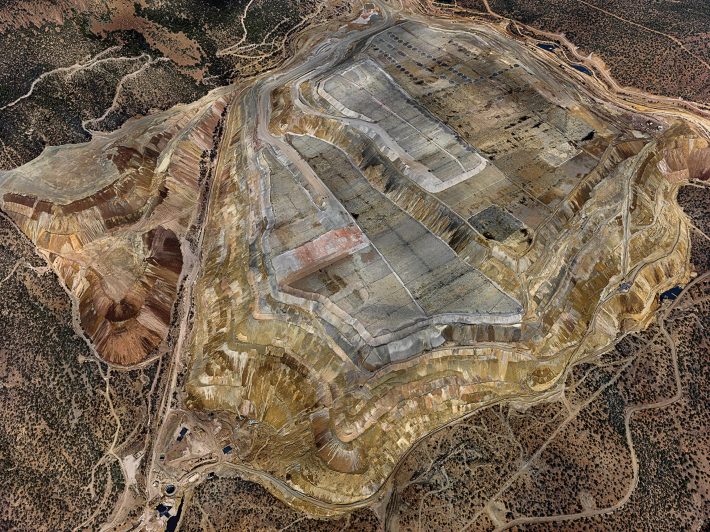 ABOVE AND BEYOND | Edward Burtynsky’s Chino Mine #1 (2012), taken in Silver City, New Mexico, on view this fall at New York’s Howard Greenberg Gallery Photo: © Edward Burtynsky, courtesy of Nicholas Metivier Gallery, Toronto/Howard Greenberg Gallery, and Bryce Wolkowitz Gallery, New York 